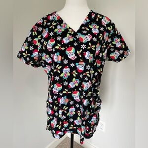 White Cross Owl Festive Holiday Hat Christmas Theme Scrub Top Size Medium Black
